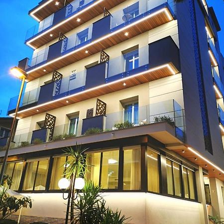 Hotel Cavalli Cattolica Exteriör bild